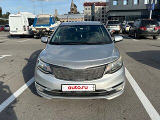 2016 Kia Rio III Рестайлинг, серебристый, 1150000 рублей, вид 2