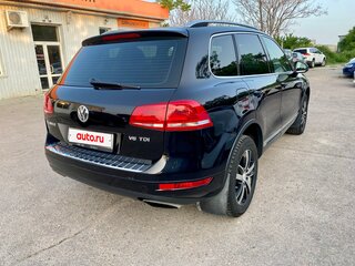 2012 Volkswagen Touareg II, чёрный, 2400000 рублей, вид 4