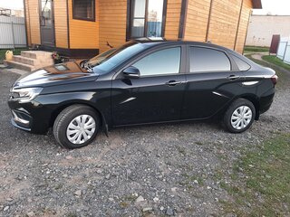 2024 Lada (ВАЗ) Vesta I Рестайлинг (NG), чёрный, 1500000 рублей, вид 3