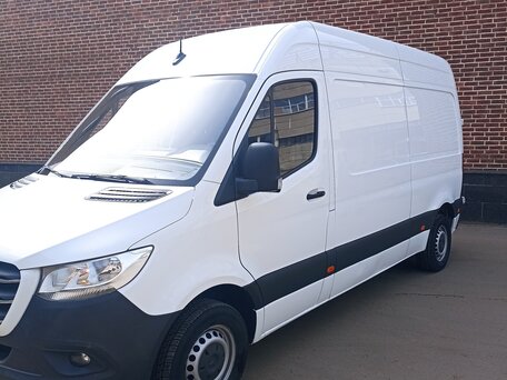 2018 Mercedes-Benz Sprinter, белый, 3600000 рублей, вид 2
