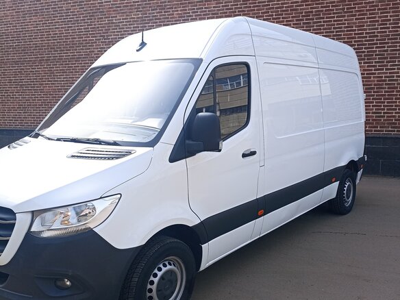 2018 Mercedes-Benz Sprinter, белый, 3600000 рублей - вид 1