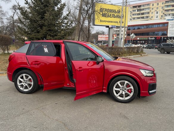 2019 Audi SQ2 I, красный, 3650000 рублей - вид 18