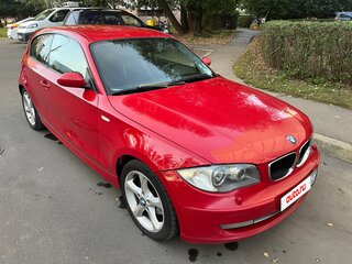 2008 BMW 1 серии 120i I (E81/E82/E87/E88) Рестайлинг, красный, 750000 рублей, вид 5