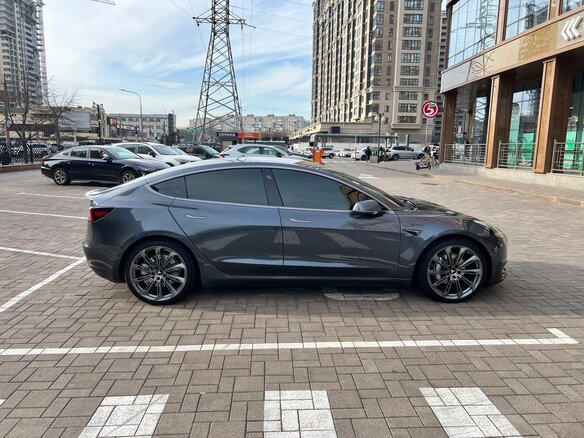 2019 Tesla Model 3 Long Range I, серый, 3250000 рублей - вид 5