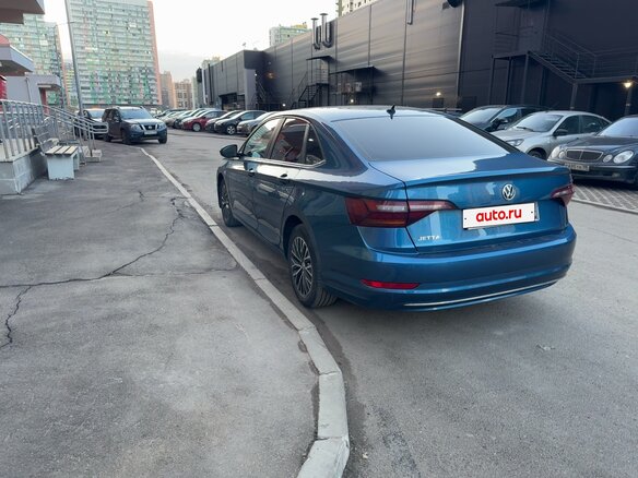 2019 Volkswagen Jetta 8-speed VII, синий, 900000 рублей - вид 6