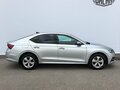 2021 Skoda Octavia IV (A8), серебристый, 1740000 рублей - вид 3