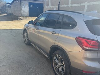 2022 BMW X1 18d xDrive II (F48) Рестайлинг, серый, 8176699 рублей, вид 3