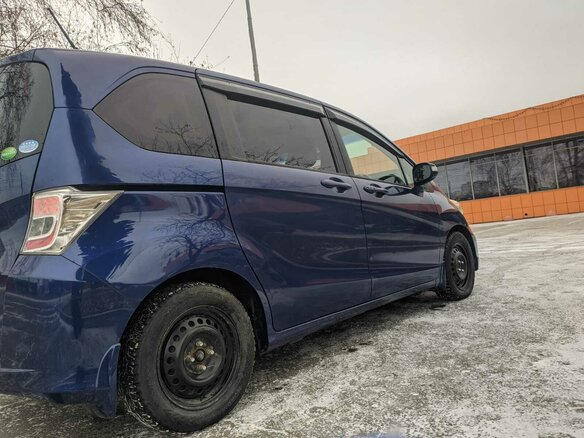2013 Honda Freed I Рестайлинг, синий, 1150000 рублей - вид 2