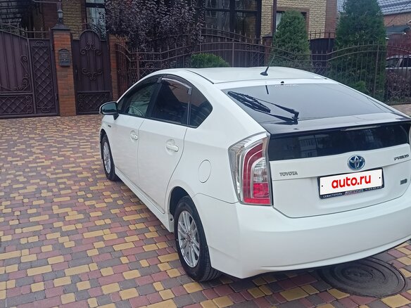 2013 Toyota Prius III Рестайлинг (XW30), белый, 1470000 рублей - вид 5