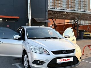 2009 Ford Focus II Рестайлинг, серебристый, 460000 рублей, вид 3