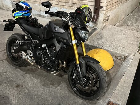 2014 Yamaha MT-09 (FZ-09), серый, 690000 рублей, вид 1