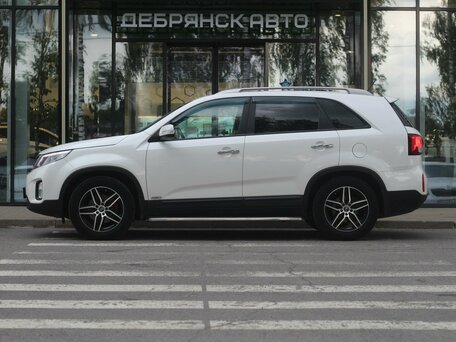 2018 Kia Sorento II Рестайлинг, белый, 2210000 рублей, вид 3