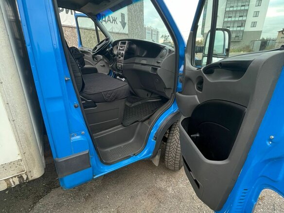 2010 Iveco Daily, синий, 1950000 рублей - вид 6