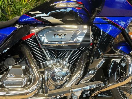 2025 Harley-Davidson CVO Road Glide, синий, 6500000 рублей, вид 5