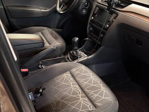 2019 Skoda Rapid I Рестайлинг, коричневый, 1449000 рублей - вид 6