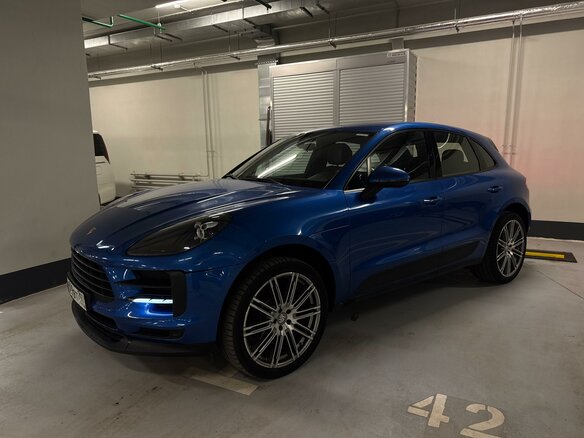 2021 Porsche Macan I Рестайлинг, синий, 4160000 рублей - вид 1