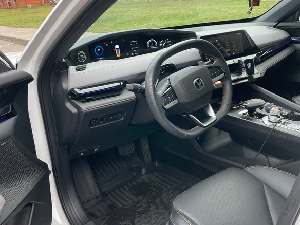2023 Changan UNI-V I, белый, 2400000 рублей - вид 7