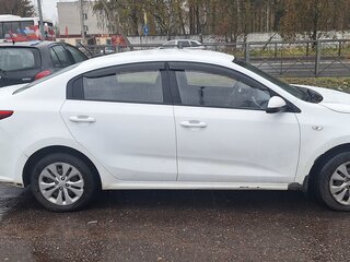 2019 Kia Rio IV, белый, 700000 рублей, вид 2