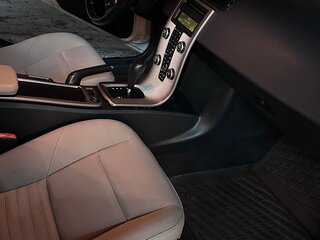 2010 Volvo S40 II Рестайлинг, белый, 900000 рублей, вид 4