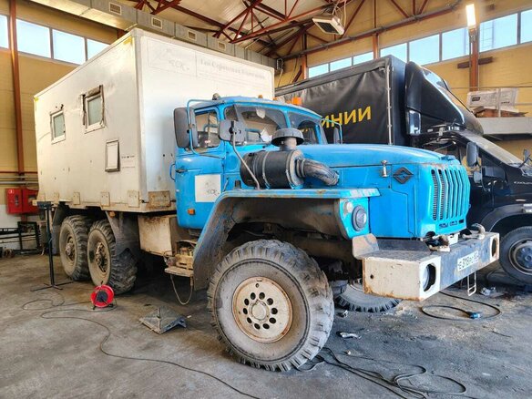 2011 Урал 4320, синий, 1600000 рублей - вид 4