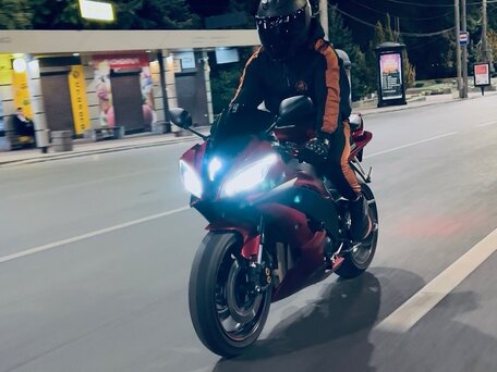 2008 Yamaha YZF-R6, красный, 800000 рублей, вид 1
