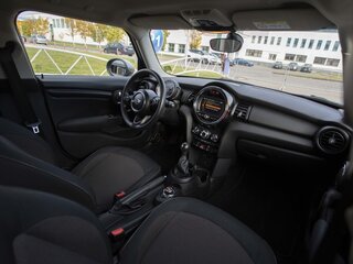 2020 Mini Hatch Cooper D III (F55/F56) Рестайлинг, серый, 1600000 рублей, вид 4