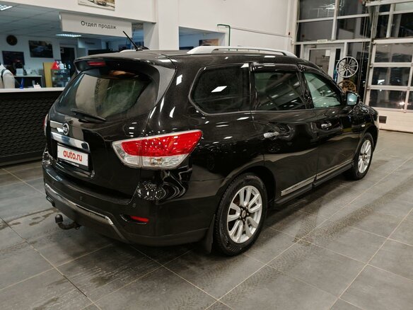 2014 Nissan Pathfinder IV, чёрный, 1790000 рублей - вид 2