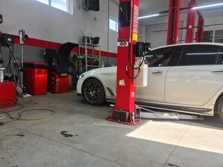 2017 BMW 5 серии 540i VII (G30/G31/G38), белый, 4050000 рублей, вид 2
