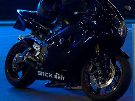 2004 Suzuki GSX-R 1000, чёрный, 450000 рублей, вид 1