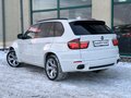 2013 BMW X5 50i II (E70) Рестайлинг, белый - вид 1