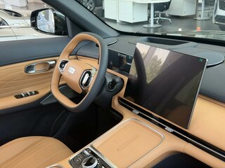 2026 Geely EX5 Гибрид EM-R, белый, 3829990 рублей, вид 2