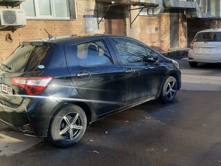 2017 Toyota Vitz III (XP130) Рестайлинг, чёрный, 1049000 рублей, вид 5