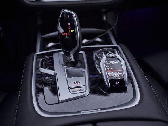 2020 BMW 7 серии 730d xDrive VI (G11/G12) Рестайлинг, чёрный - вид 7