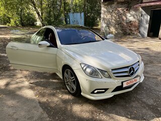 2009 Mercedes-Benz E-Класс 350 IV (W212, S212, C207), белый, 1350000 рублей, вид 4