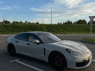 2019 Porsche Panamera GTS II, серый, 9500000 рублей, вид 3