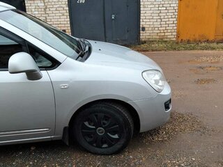 2007 Kia Carens II (UN), серебристый, 680000 рублей, вид 5
