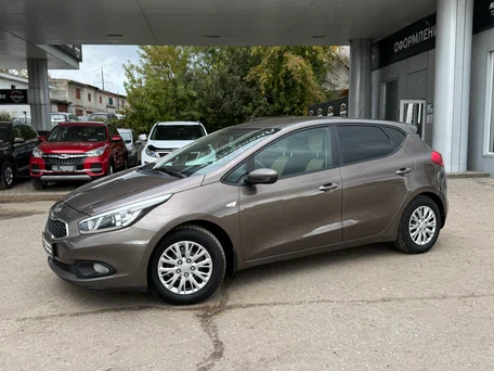 2014 Kia Ceed II, коричневый, 1085000 рублей, вид 2