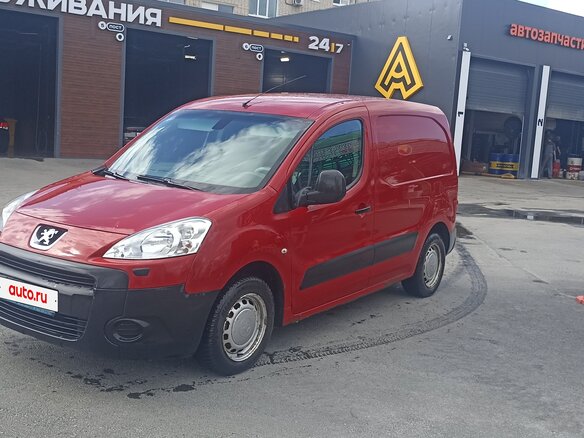 2009 Peugeot Partner II, красный, 460000 рублей