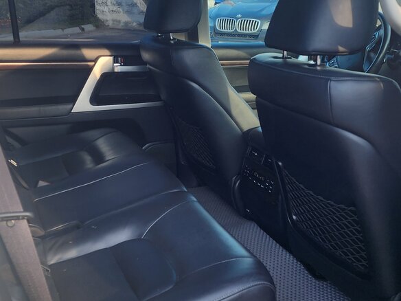 2017 Toyota Land Cruiser 200 Series Рестайлинг 2, белый, 6950000 рублей - вид 9