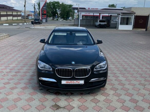 2011 BMW 7 серии 750i xDrive V (F01/F02/F04), чёрный, 2500000 рублей - вид 2
