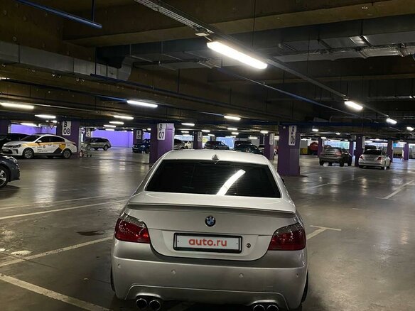 2003 BMW 5 серии 525i V (E60/E61), белый, 1300000 рублей - вид 1