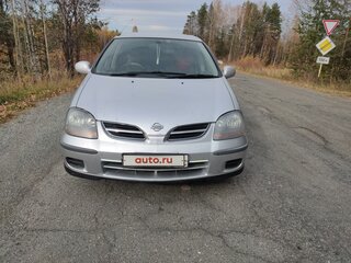 2001 Nissan Tino, серый, 350000 рублей, вид 1