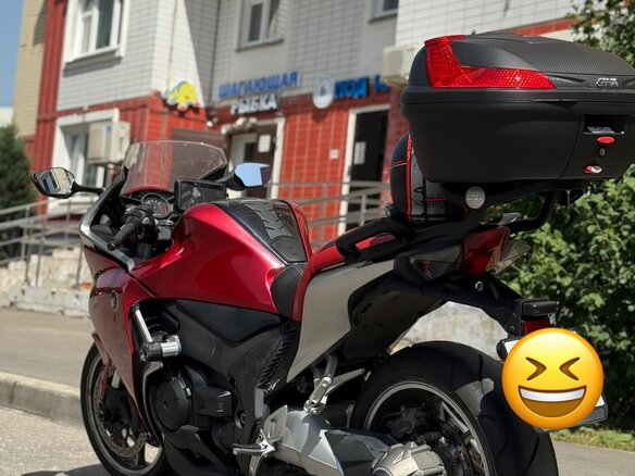 2010 Honda VFR 1200, пурпурный, 690000 рублей - вид 2