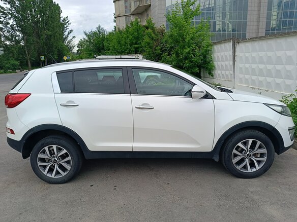 2014 Kia Sportage III Рестайлинг, белый, 1500000 рублей - вид 7