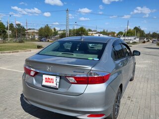 2014 Honda Grace I, серый, 900000 рублей, вид 4