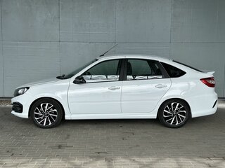 2026 Lada (ВАЗ) Granta Sport I Рестайлинг, белый, 1677000 рублей, вид 2