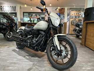 2023 Harley-Davidson Low Rider, белый, 2850000 рублей, вид 3