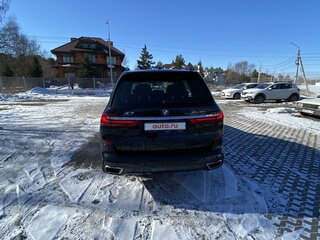 2021 BMW X7 40d I (G07), чёрный, 8300000 рублей, вид 3