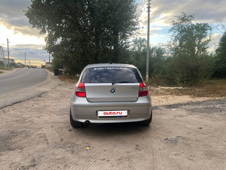 2006 BMW 1 серии 120i I (E81/E82/E87/E88), серебристый, 1100000 рублей, вид 5
