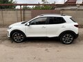 2019 Kia Stonic I, белый, 2000000 рублей - вид 3
